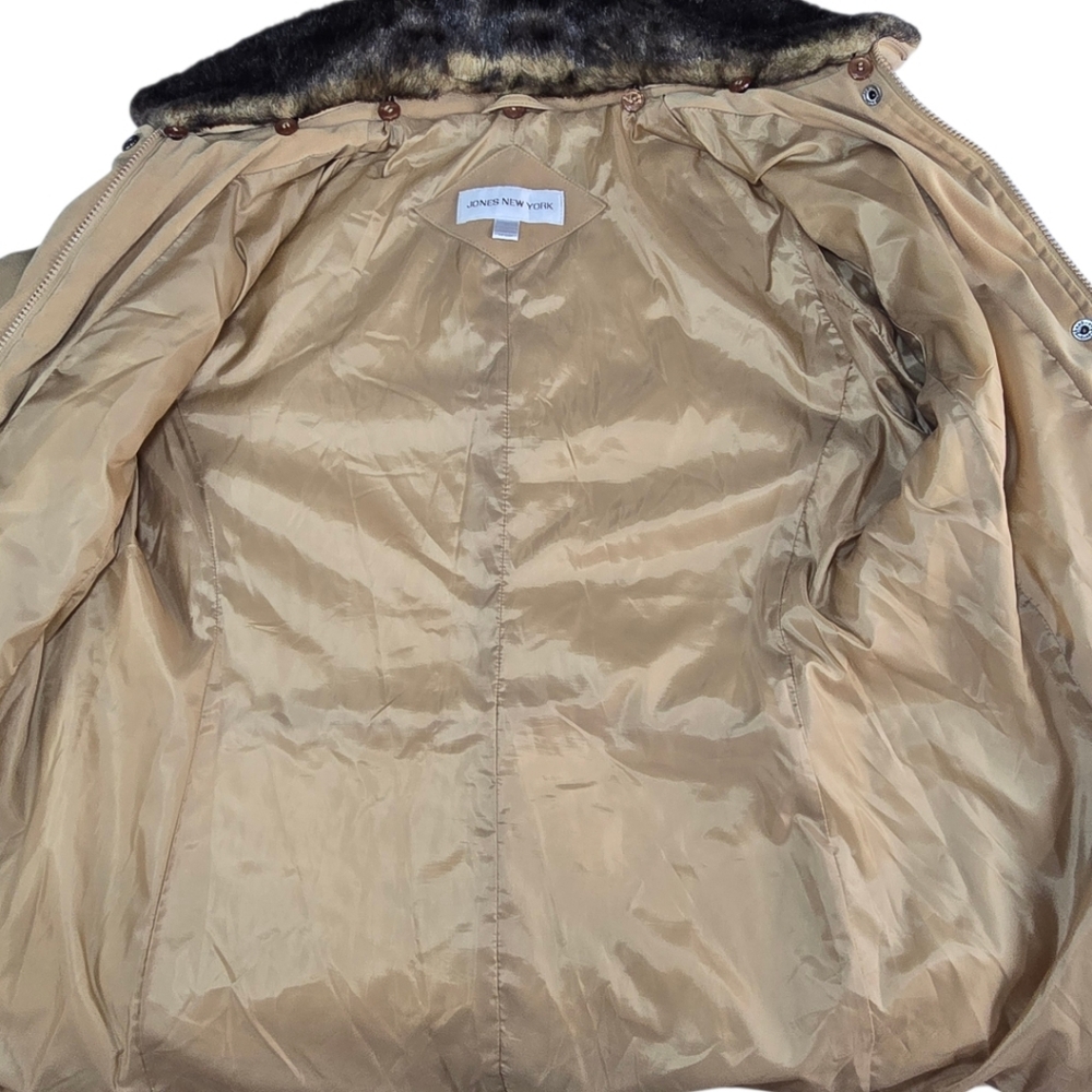 Jones New York Puffer Style Winter Coat Faux Fur Collar Size Medium - Picture 4 of 10